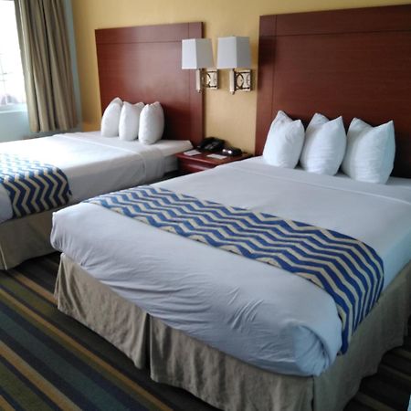 Travelodge By Wyndham בישופ מראה חיצוני תמונה