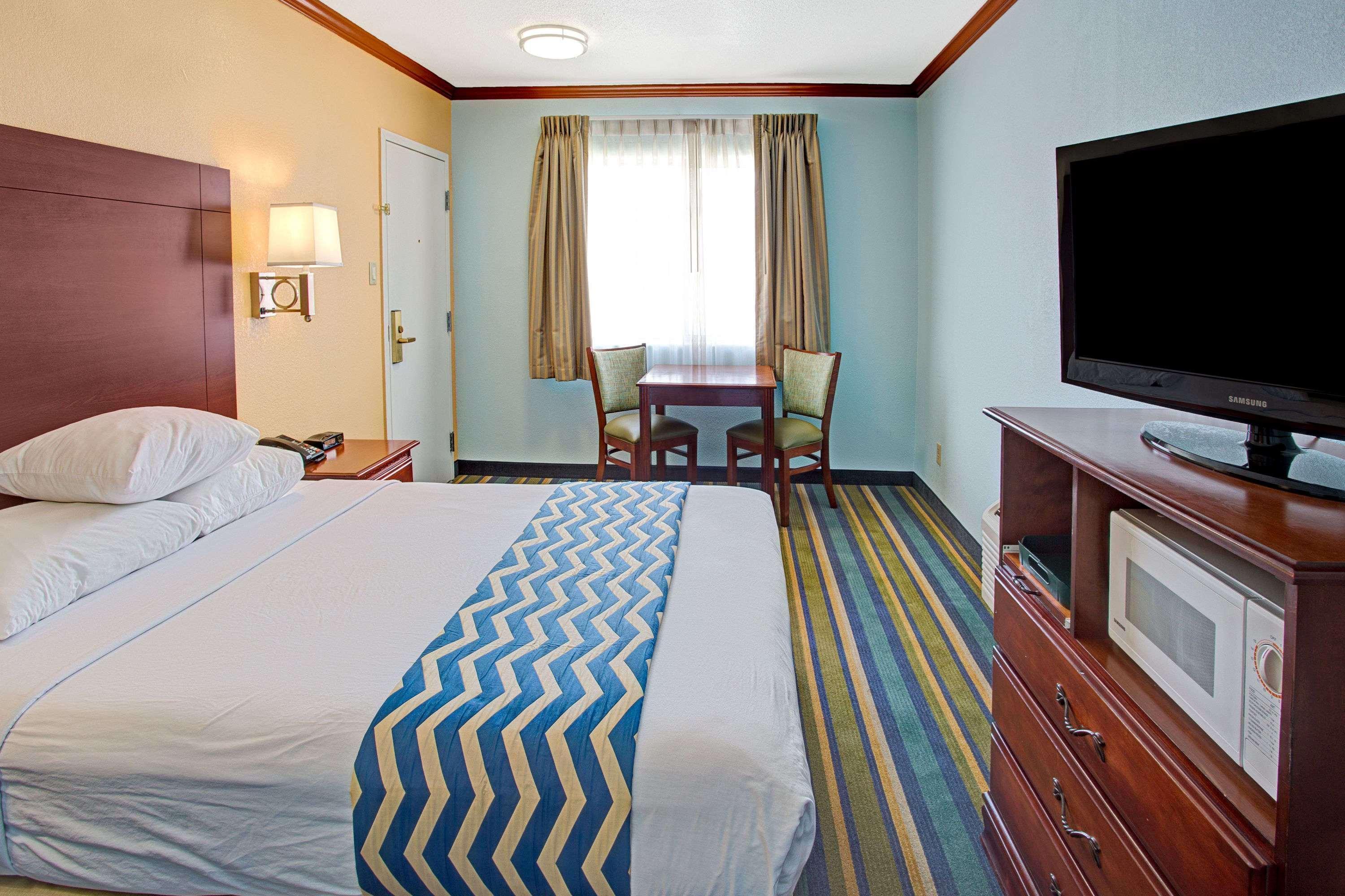 Travelodge By Wyndham בישופ מראה חיצוני תמונה