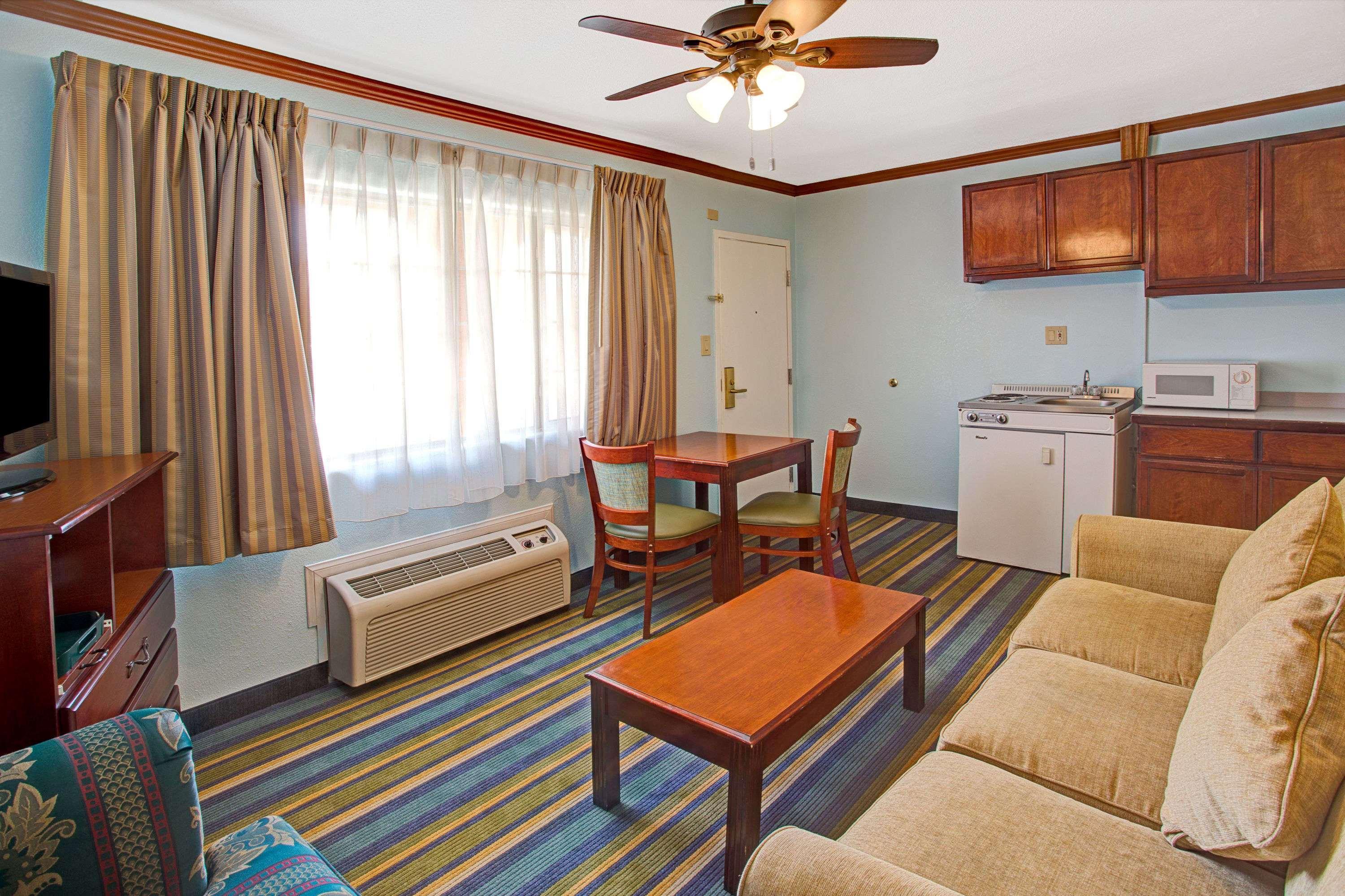 Travelodge By Wyndham בישופ מראה חיצוני תמונה